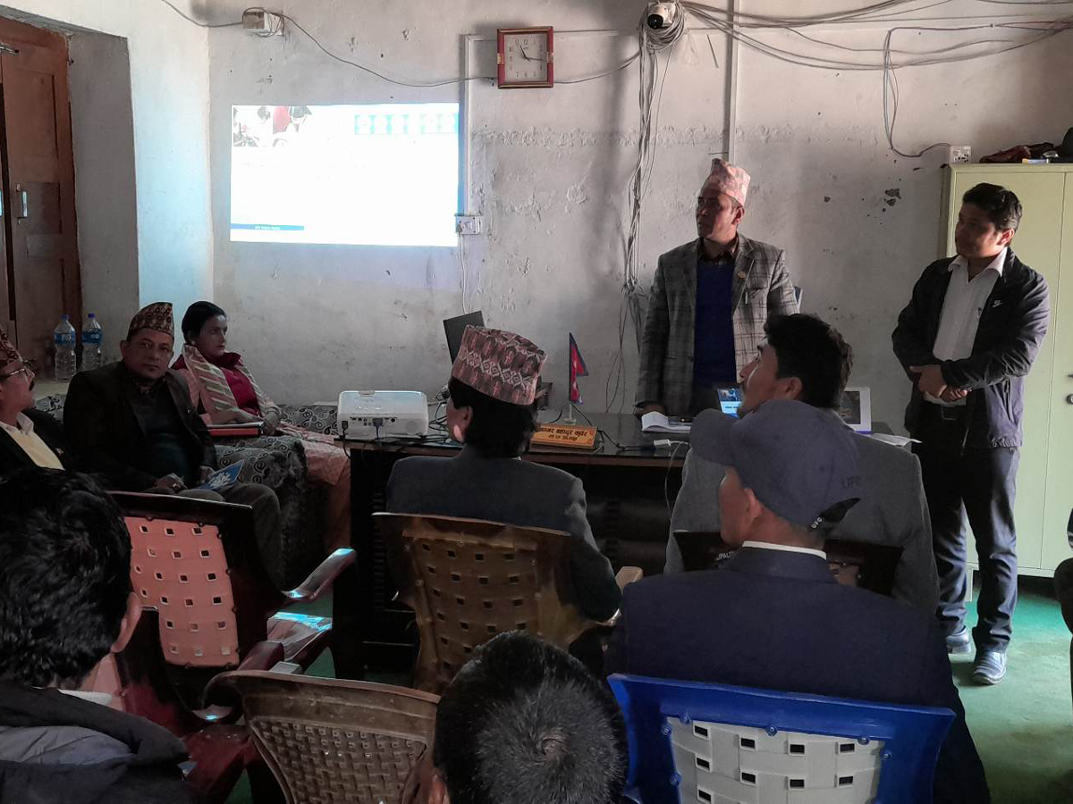 पूर्ण खोप दिगोपनाका लागि बैतडीको सुर्नयामा छलफल 